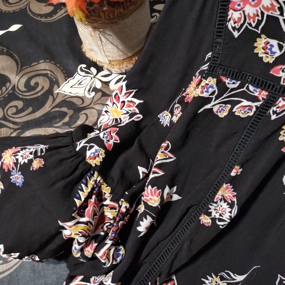 632 Size Small/p Old Navy Top - Picture 3 of 5